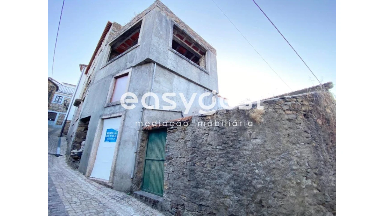 Moradia T5 para Venda em Fajão-Vidual Foto 1