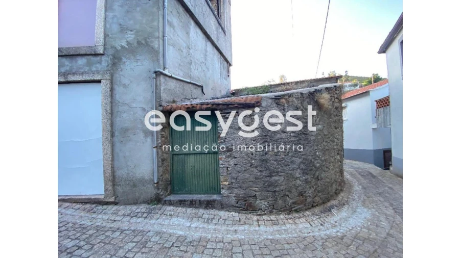 Moradia T5 para Venda em Fajão-Vidual Foto 4