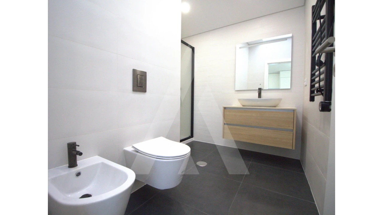Apartamento T1 para Venda em Glória e Vera Cruz Foto 31