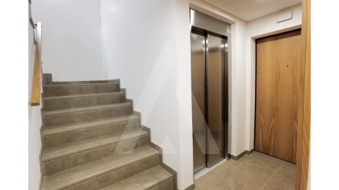 Apartamento T1 para Venda em Glória e Vera Cruz