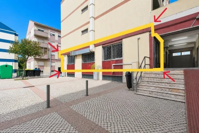 Loja para Venda em Baixa da Banheira e Vale da Amoreira