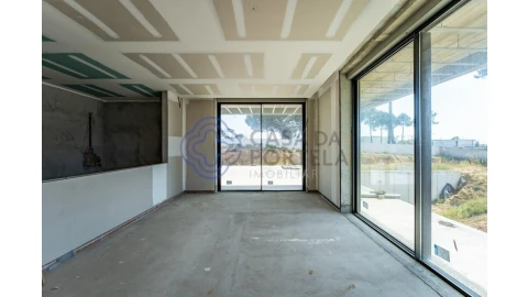 Moradia T4 para Venda em Gulpilhares e Valadares