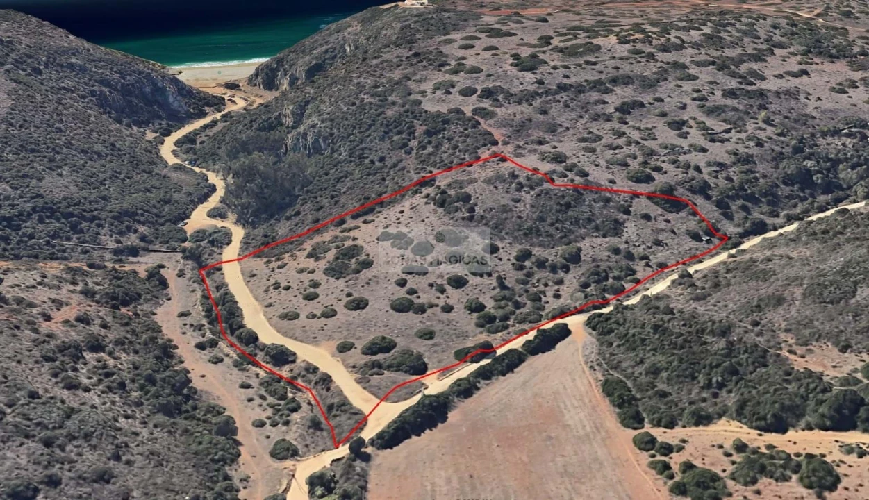 Terreno para Venda em Vila do Bispo e Raposeira Foto 1