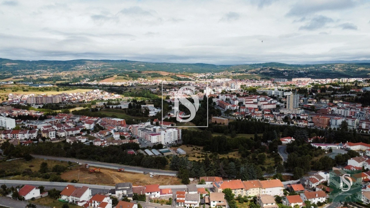 Terreno para Venda em Sé, Santa Maria e Meixedo Foto 5