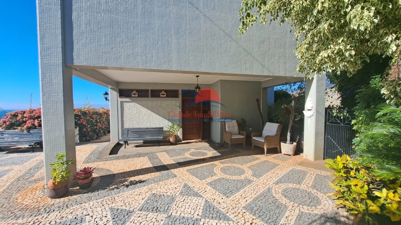 Moradia T4 para Venda em Funchal (Santa Maria Maior) Foto 3