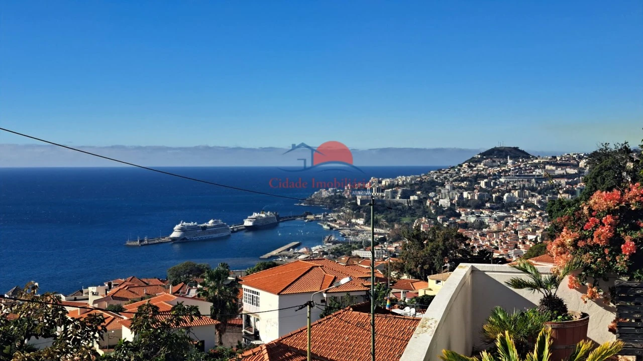 Moradia T4 para Venda em Funchal (Santa Maria Maior) Foto 19
