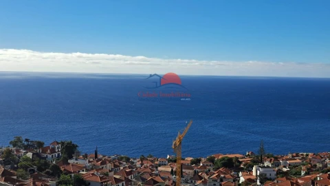 Moradia T4 para Venda em Funchal (Santa Maria Maior)