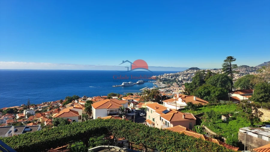Moradia T4 para Venda em Funchal (Santa Maria Maior) Foto 18