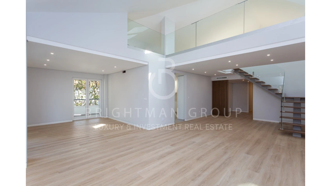 Apartamento T3 para Venda em Carcavelos e Parede Foto 1