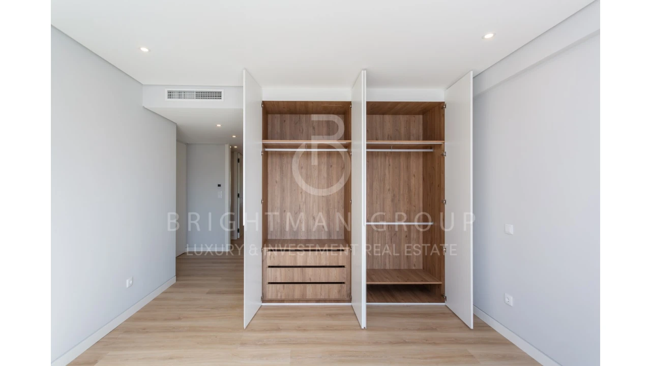 Apartamento T3 para Venda em Carcavelos e Parede Foto 8