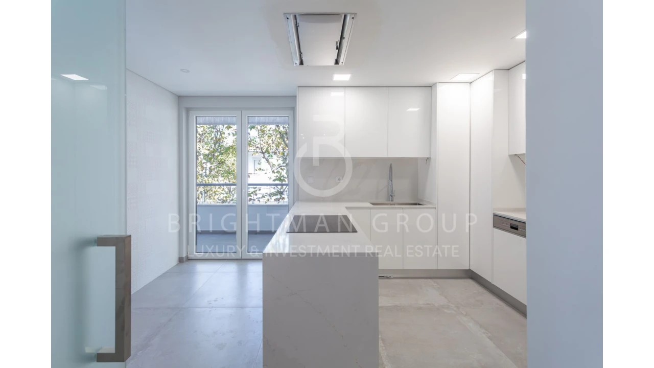 Apartamento T3 para Venda em Carcavelos e Parede Foto 9