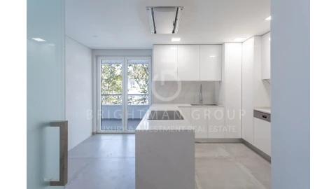 Apartamento T3 para Venda em Carcavelos e Parede