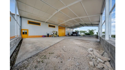Armazém para Venda em Achete, Azoia de Baixo e Póvoa de Santarém