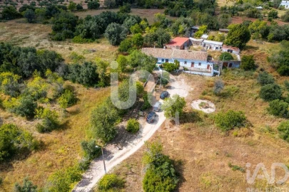 Moradia T5 para Venda em Loule (São Clemente)