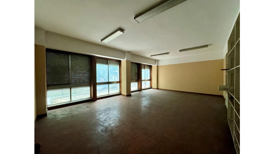 Escritório para Venda em São Martinho do Bispo e Ribeira de Frades Foto 2