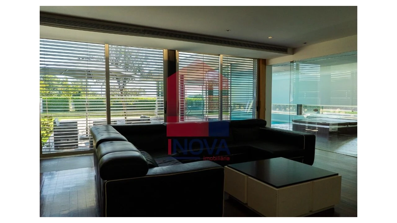 Moradia T4 para Venda em Sabariz Foto 2