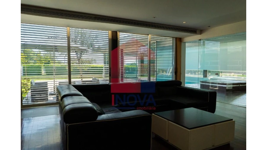 Moradia T4 para Venda em Sabariz Foto 2