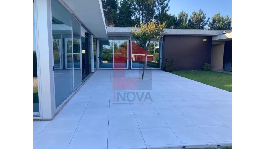 Moradia T4 para Venda em Sabariz Foto 32