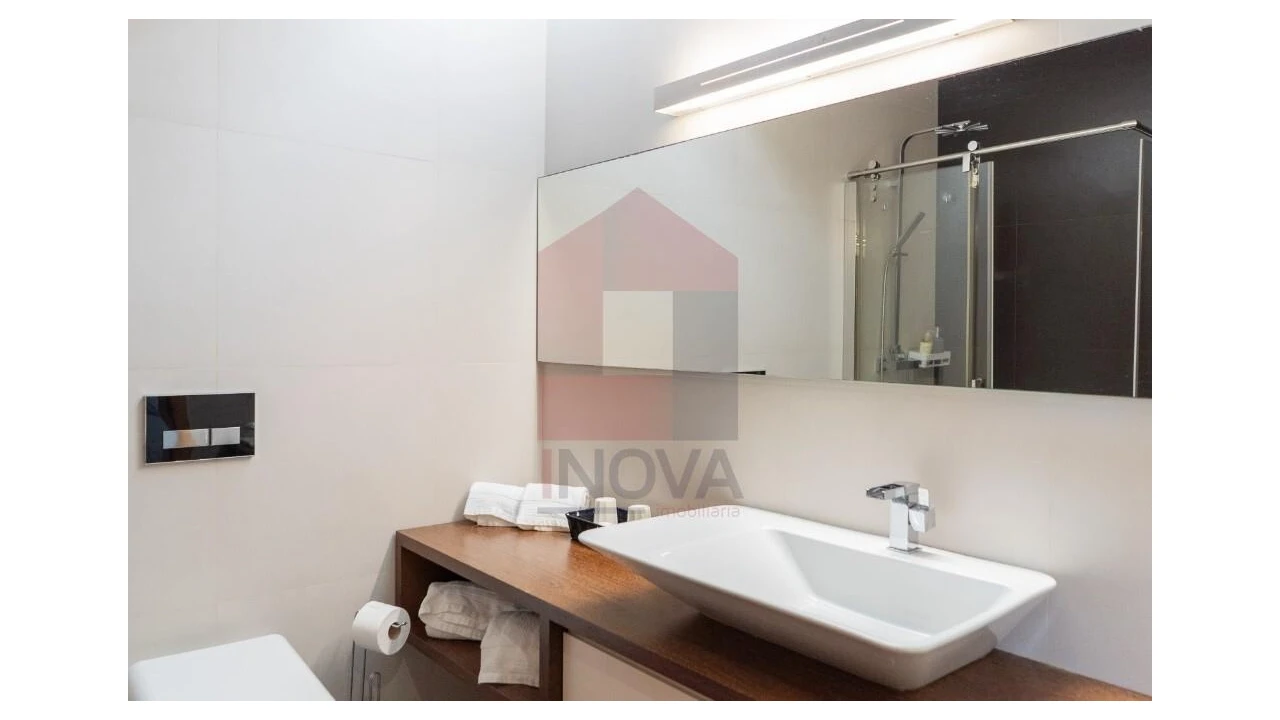 Moradia T4 para Venda em Sabariz Foto 16