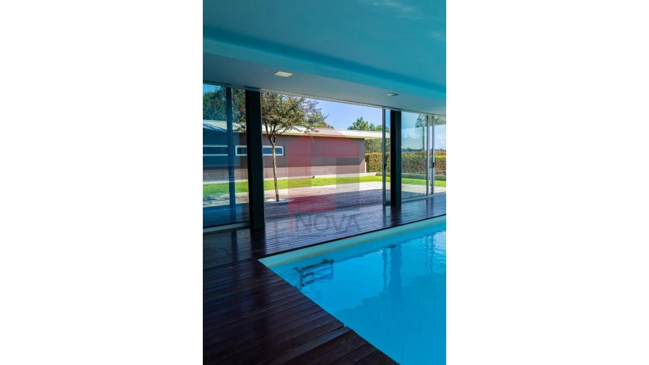 Moradia T4 para Venda em Sabariz Foto 25