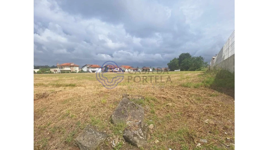 Terreno para Venda em Santo Tirso, Couto (Santa Cristina e São Miguel) e Burgães Foto 4