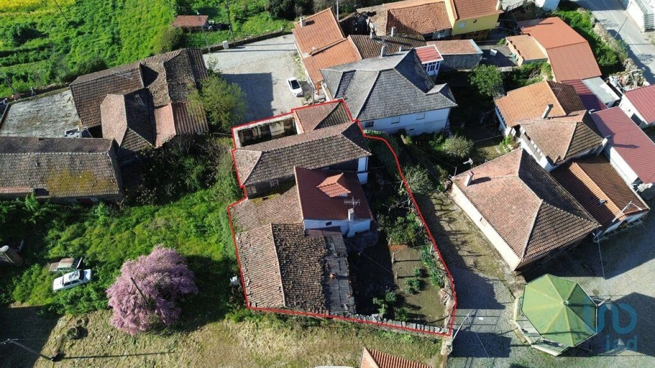 Moradia T4 para Venda em Veiga de Lila Foto 5