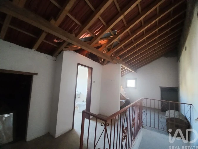 Moradia T4 para Venda em Veiga de Lila Foto 16