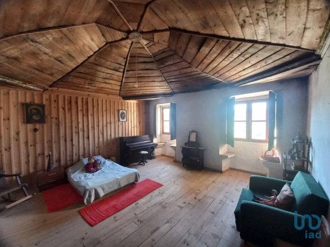 Moradia T4 para Venda em Veiga de Lila Foto 8