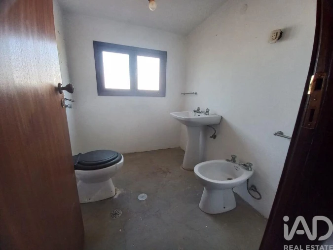 Moradia T4 para Venda em Veiga de Lila Foto 17