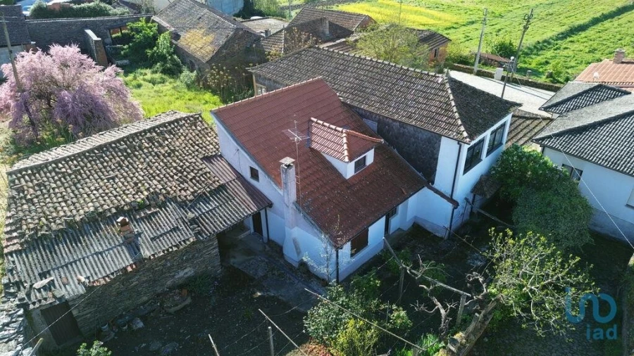 Moradia T4 para Venda em Veiga de Lila Foto 1