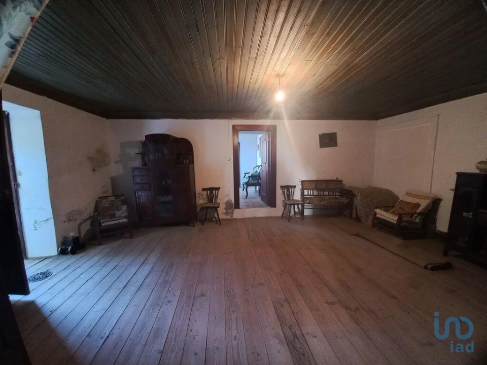 Moradia T4 para Venda em Veiga de Lila Foto 7