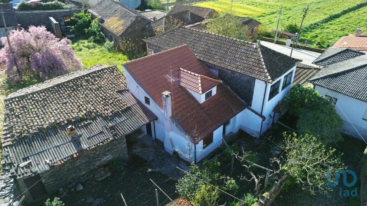 Moradia T4 para Venda em Veiga de Lila Foto 1