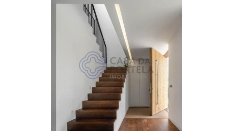 Moradia T4 para Venda em Madalena