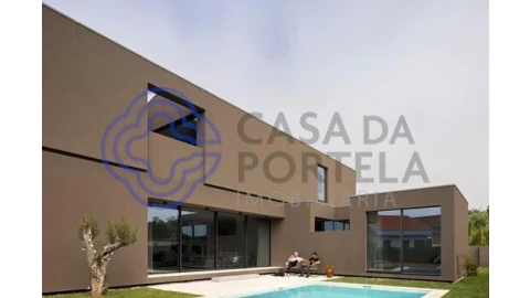 Moradia T4 para Venda em Madalena