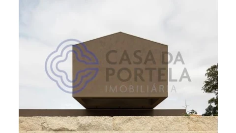 Moradia T4 para Venda em Madalena