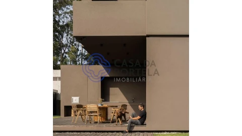 Moradia T4 para Venda em Madalena