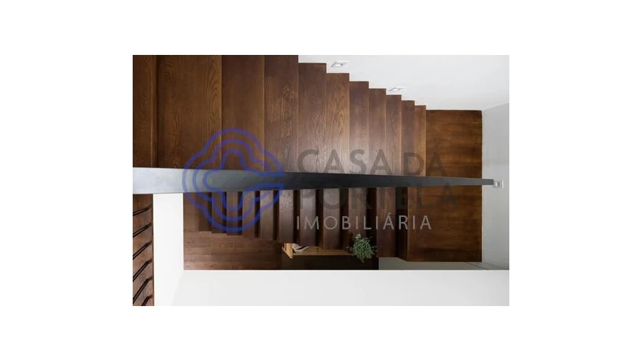 Moradia T4 para Venda em Madalena Foto 55