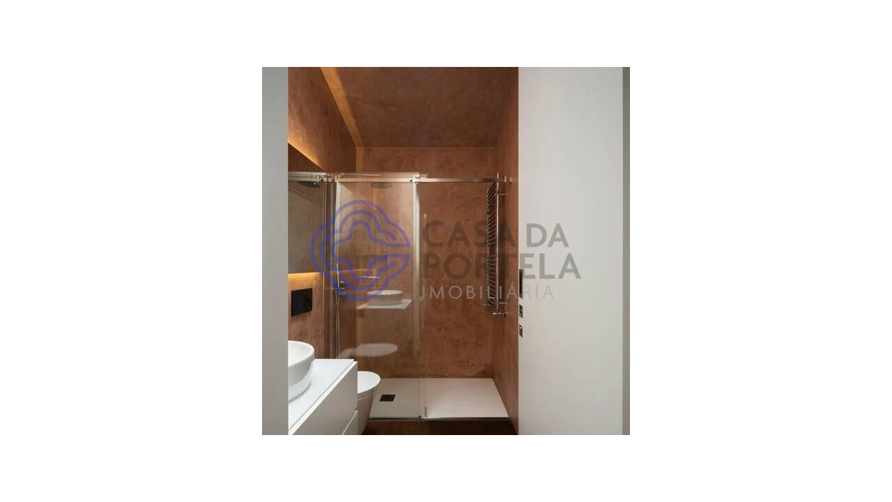 Moradia T4 para Venda em Madalena Foto 48