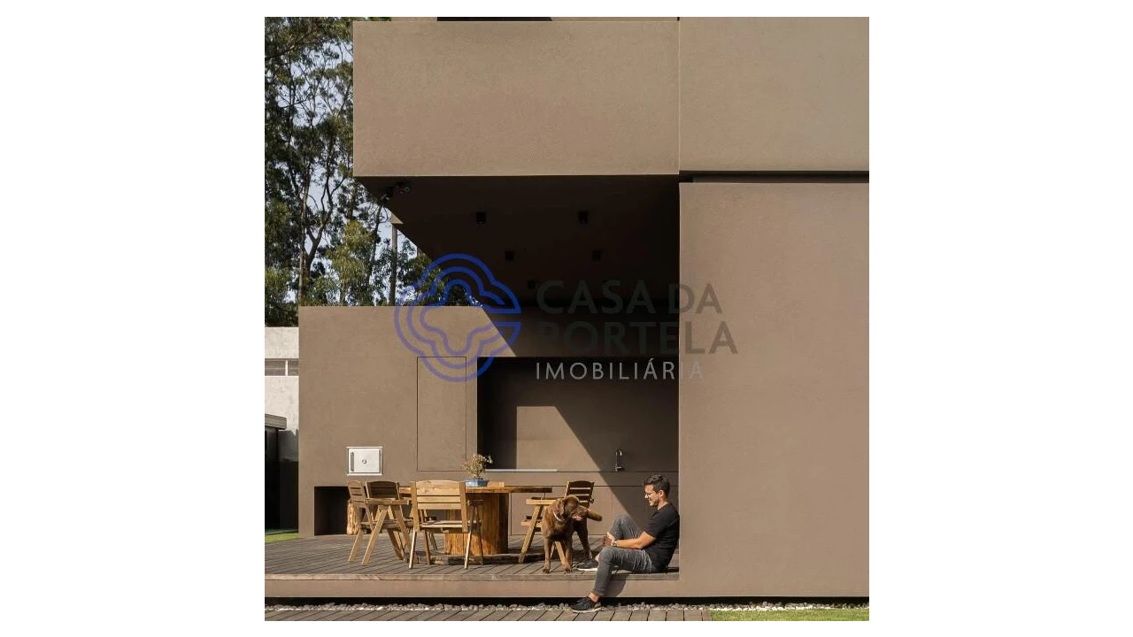 Moradia T4 para Venda em Madalena Foto 14