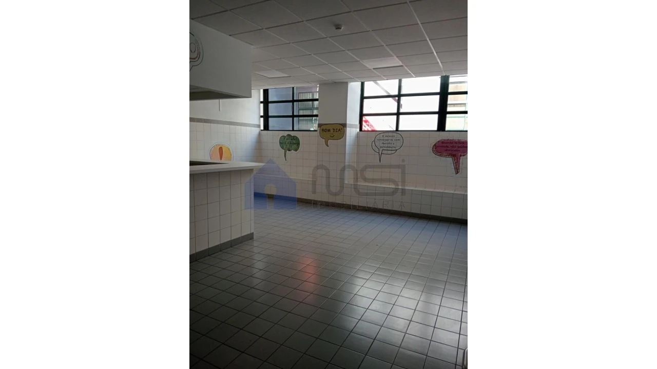 Armazém para Arrendamento em Paranhos Foto 2