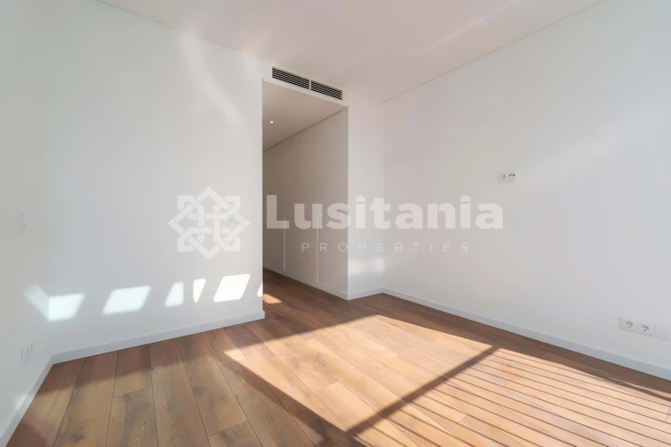 Apartamento T3 para Venda em Quarteira Foto 26