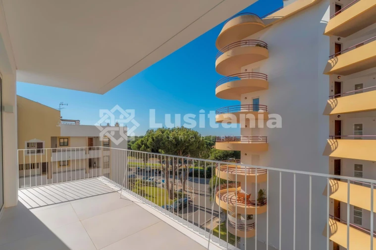 Apartamento T3 para Venda em Quarteira Foto 33