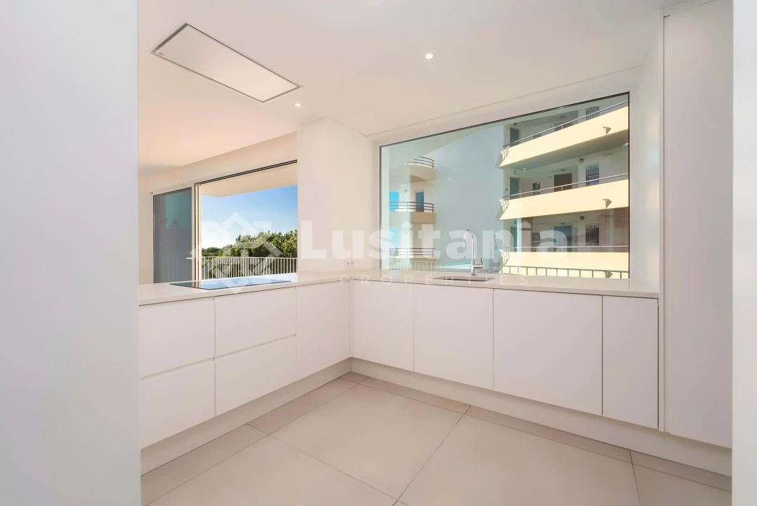 Apartamento T3 para Venda em Quarteira Foto 7