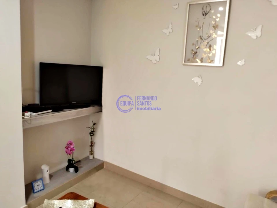 Moradia T4 para Venda em Armação de Pera Foto 6