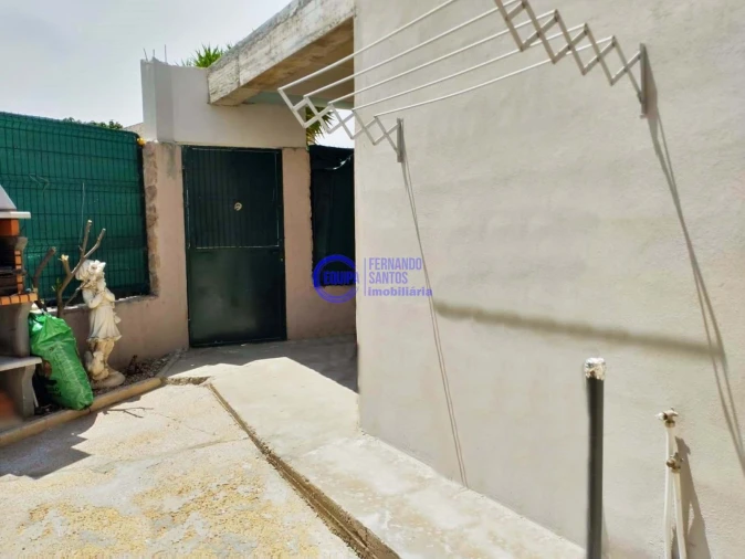 Moradia T4 para Venda em Armação de Pera Foto 32