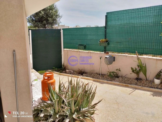 Moradia T4 para Venda em Armação de Pera Foto 30