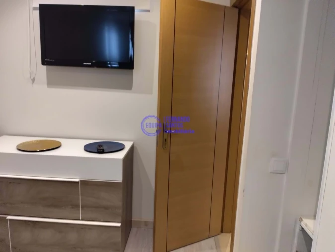 Moradia T4 para Venda em Armação de Pera Foto 23