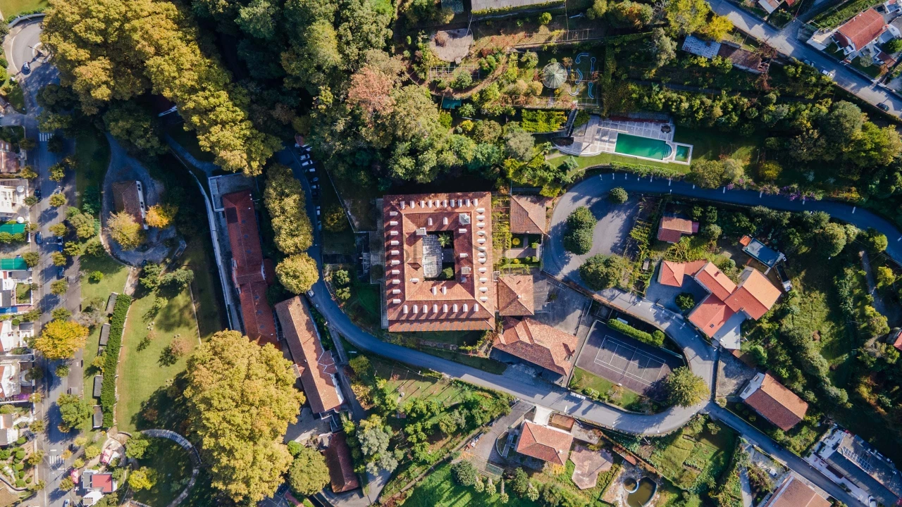 Prédio para Venda em Caldelas, Sequeiros e Paranhos Foto 5