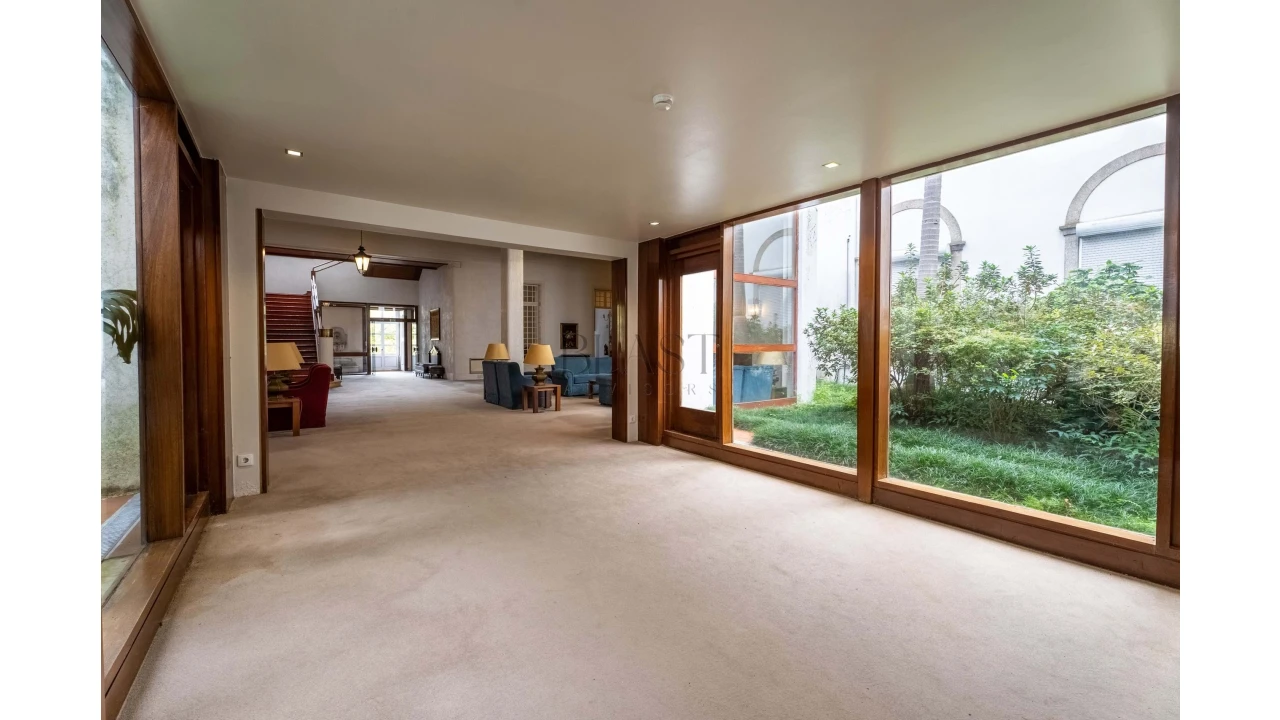 Prédio para Venda em Caldelas, Sequeiros e Paranhos Foto 11