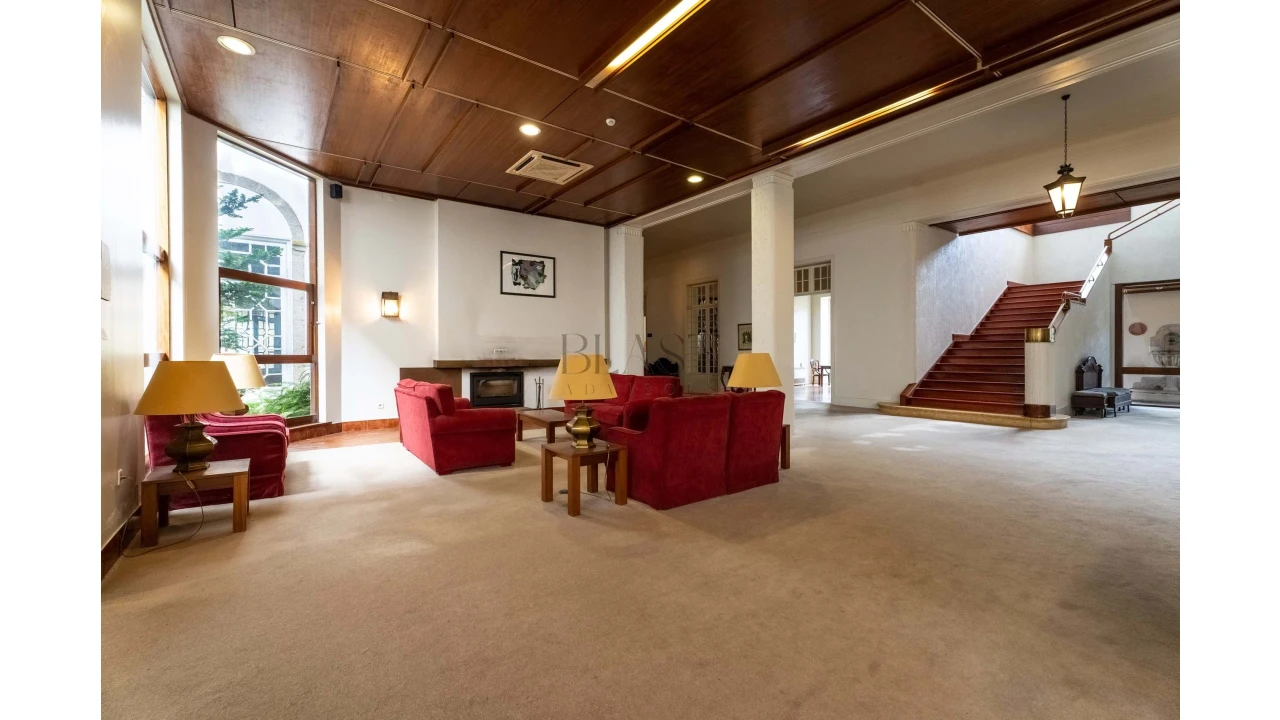 Prédio para Venda em Caldelas, Sequeiros e Paranhos Foto 8